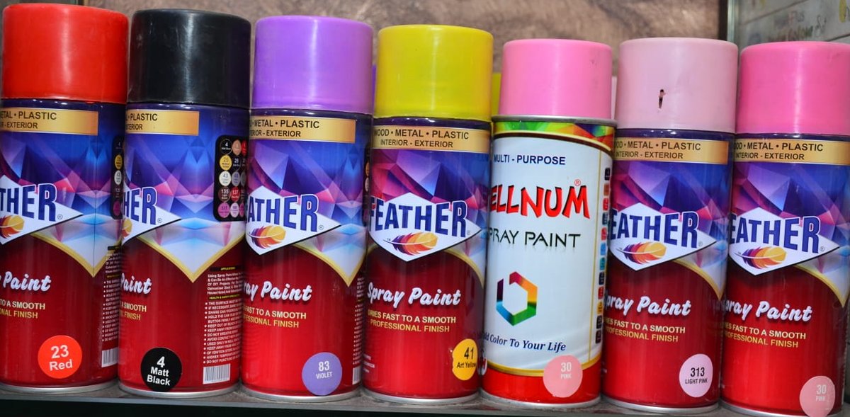 "Feather Spray Paint  1 x Unit