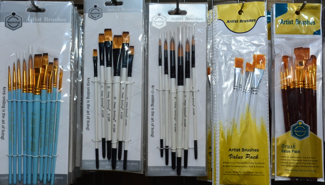 Brushes blue white  6 x Nos